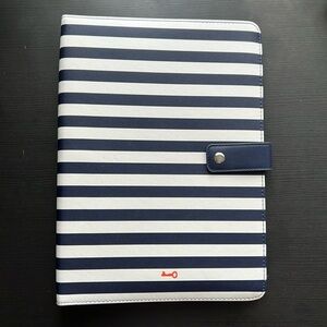 Keep Collective Charm Binder